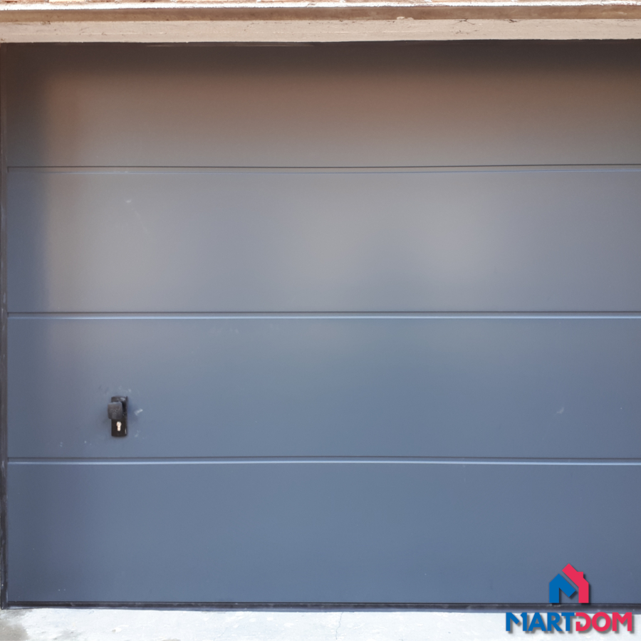 Brama garażowa Wiśniowski UniPro (panelowa) w kolorze RAL 7016 (antracyt) sterowana ręcznie