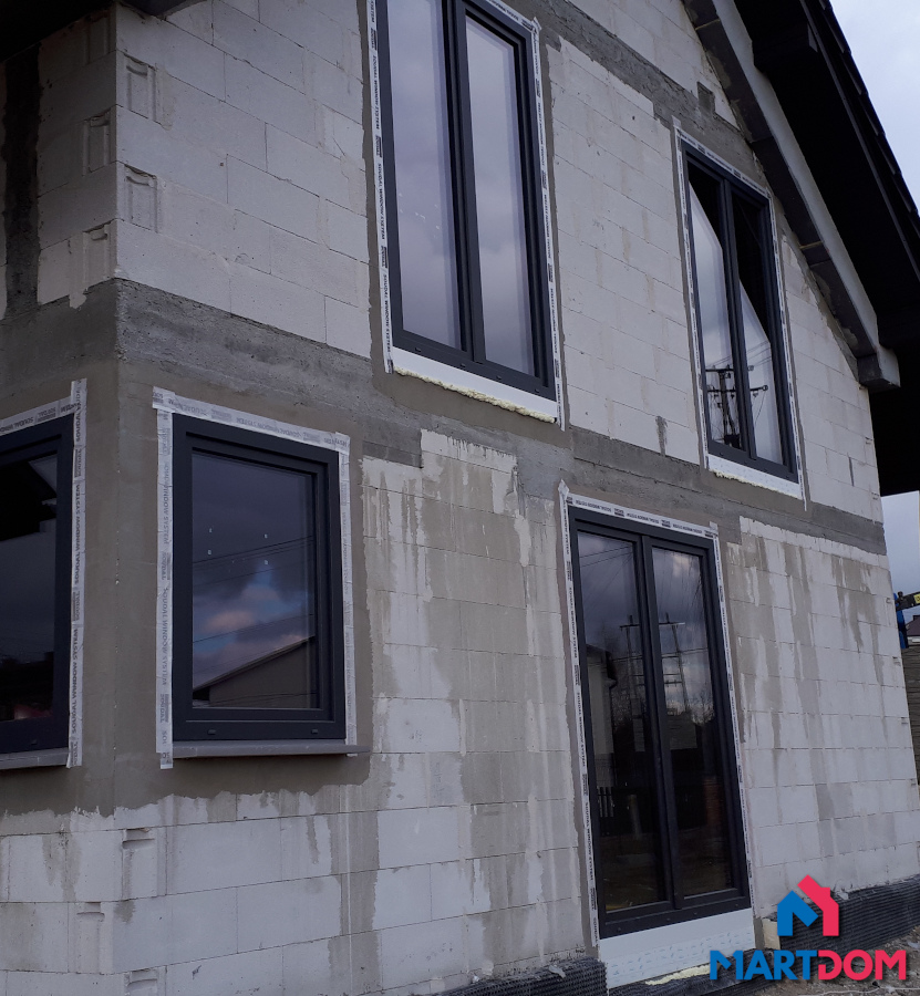 Okna Veka 82 na PCV (PVC) w kolorze Antracyt Drewnopodobny