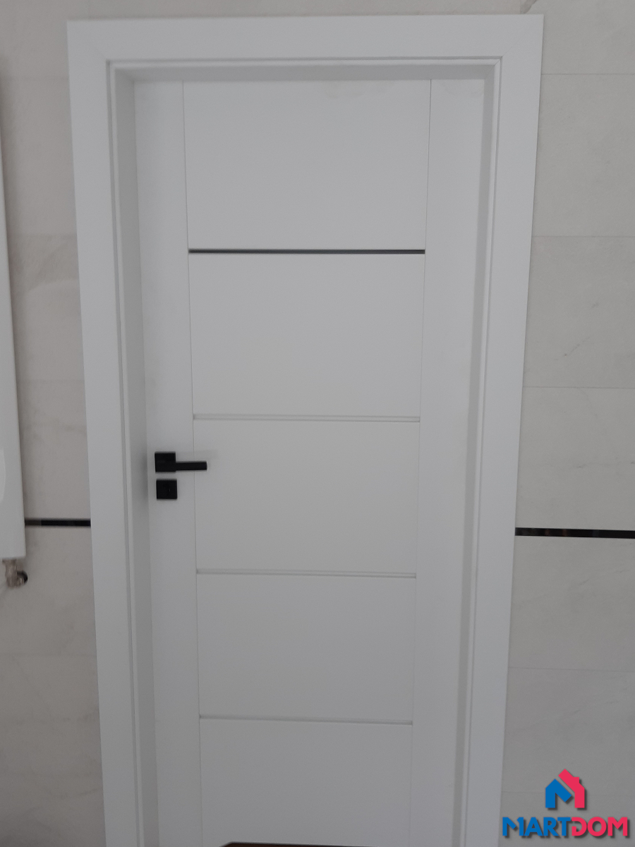 Erkado Drzwi do łazienki z podcięciem wentylacyjnym Laurencja 1 (4 szyby matowe) i Laurencja 3 (1 szyba matowa) z drzwiach łazienkowych Kolor: Kolor Biały Premium Wersja: Drzwi przylgowa